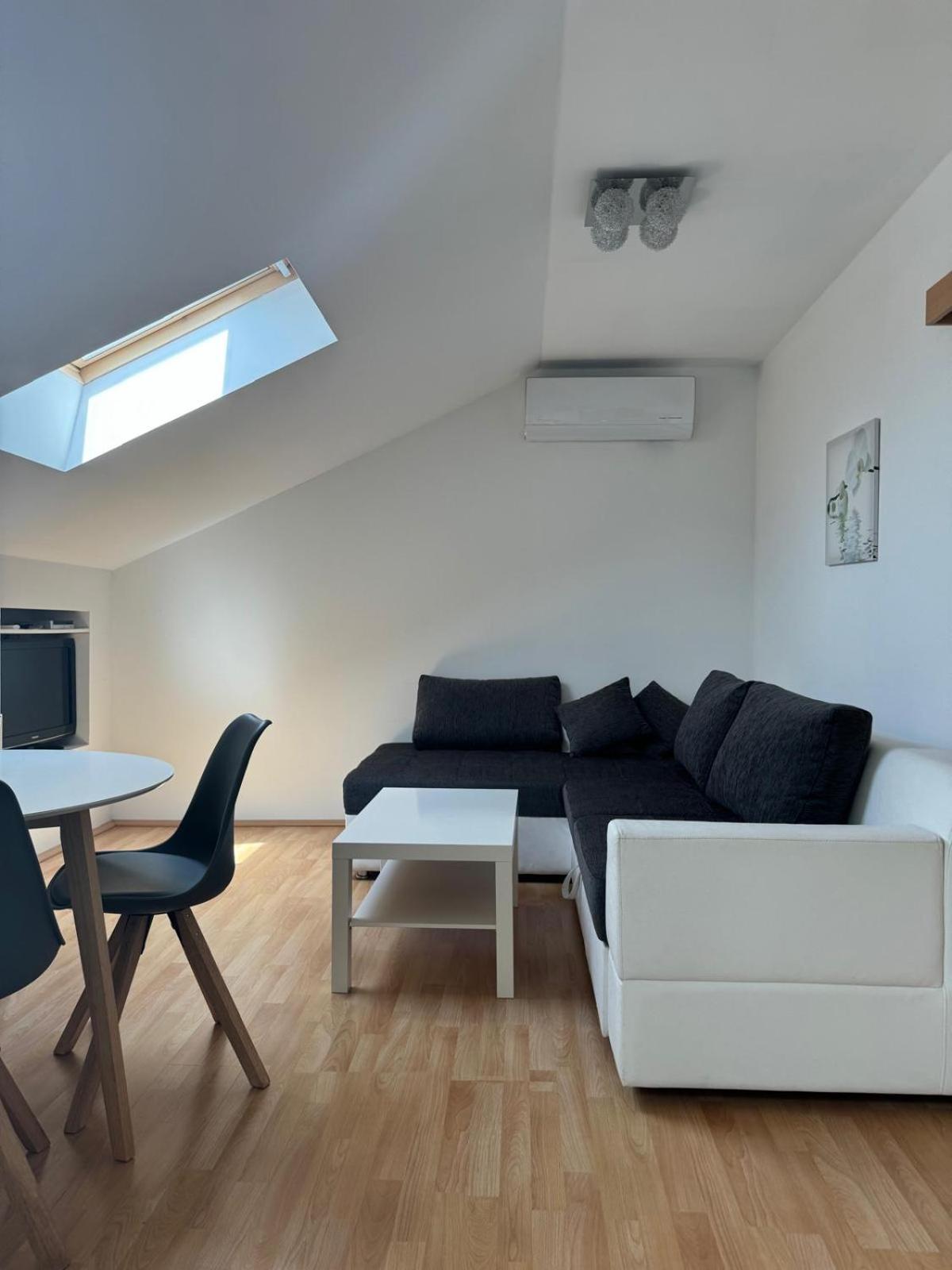 Ferienwohnung Haus Ella Novi Vinodolski Exterior foto